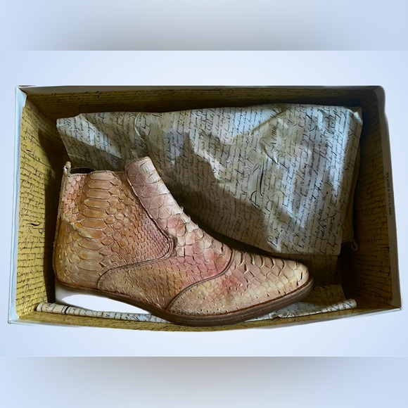 All Saints Serpent Chelsea Boot - Picture 4 of 4